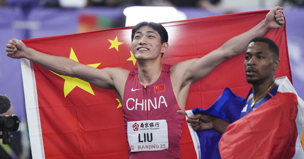 赫迪拉：拜仁从下半场开始就在拖延时间，这不是公平竞赛精神